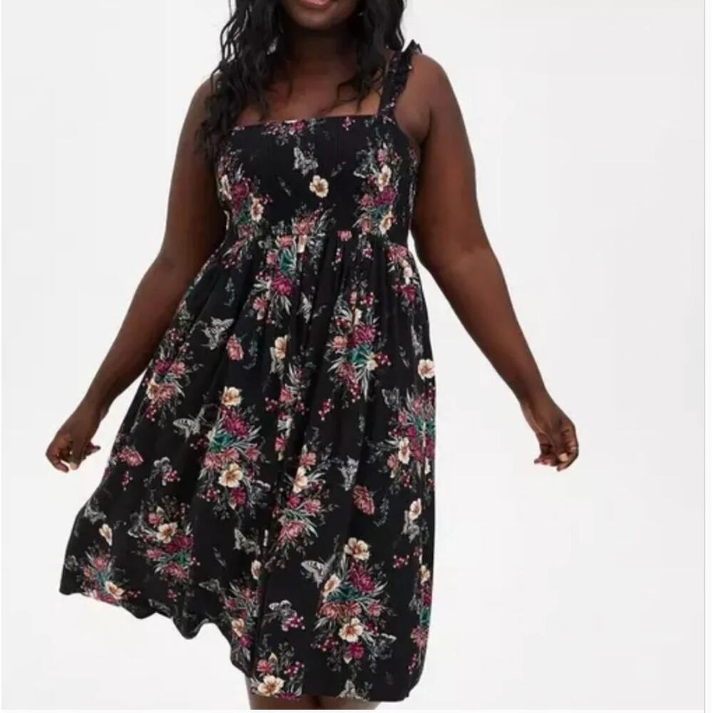 Torrid Black Floral Smocked Midi Dress Size Torrid 2 Reg. 2X NWT - Picture 3 of 7